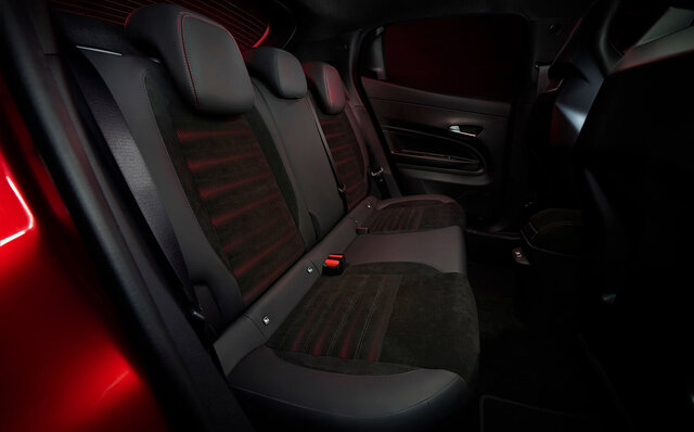 Alfa Romeo's First BEV Also Arrives: The Compact SUV 'Milano,' Renamed 'Junior,' Makes Its Debut