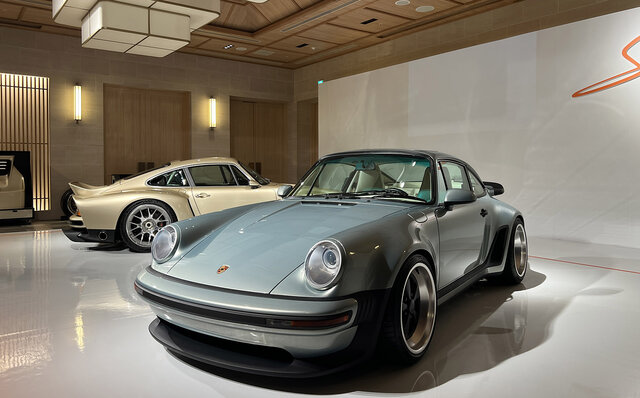 ポルシェ911のレストアで“レストモッド” ブームを牽引する「シンガー」がコーンズと提携｜Singer