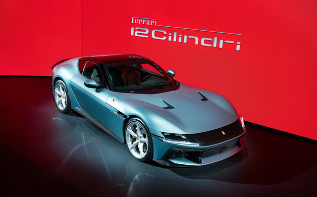 “12気筒”をその名に冠した最新のV12グランツーリズモ「12チリンドリ」がジャパンプレミア｜Ferrari