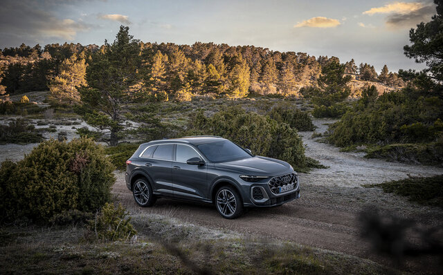 アウディのミッドサイズSUV「Q5」が第3世代へと進化｜Audi