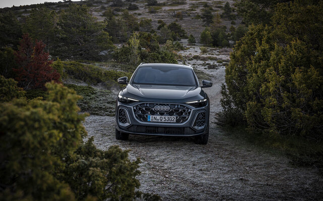 アウディのミッドサイズSUV「Q5」が第3世代へと進化｜Audi