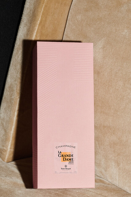 Veuve Clicquot｜ヴーヴ・クリコ ラ・グランダム ロゼ 2015 ×パオラ・パロネット