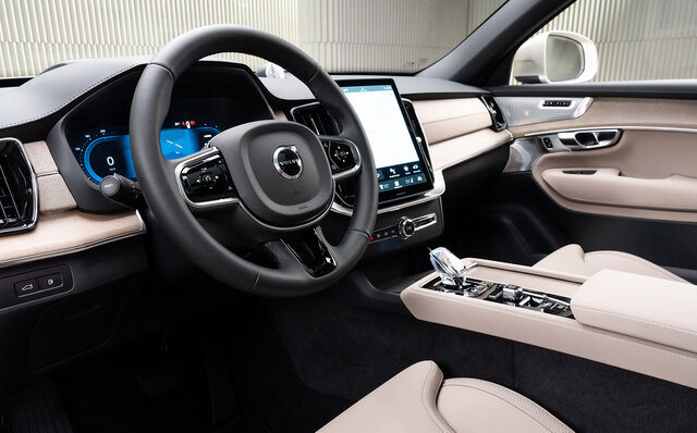 Volvo XC90｜ボルボ XC90