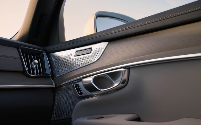 Volvo XC90｜ボルボ XC90