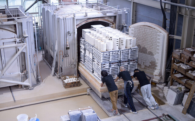 Arita Porcelain Lab's Breakthrough in Traditional Industry: Ushering in a New Era for Arita Ware