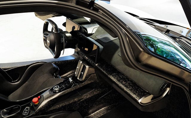 Aston Martin Valhalla
