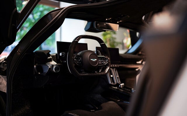Aston Martin Valhalla