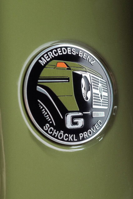 A "Schöckl Proved" badge, signifying successful completion of tests on this course, is presented in a special design and fitted to the B-pillar, tailored to each body color. A "Schöckl Proved" badge, signifying successful completion of tests on this course, is presented in a special design and fitted to the B-pillar, tailored to each body color.