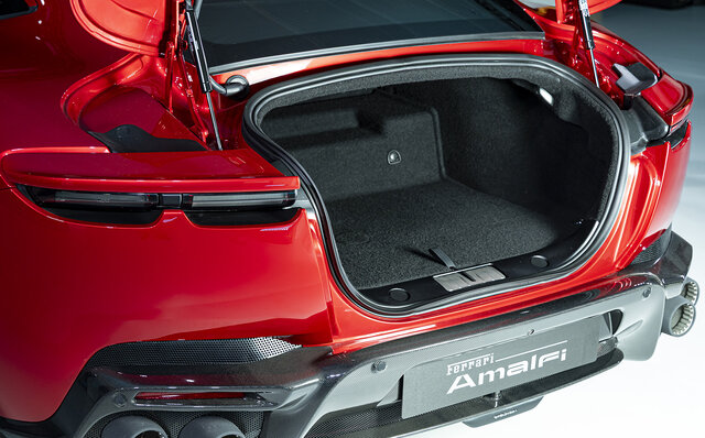 The Ferrari Roma's successor, the "Amalfi," arrives in Japan.