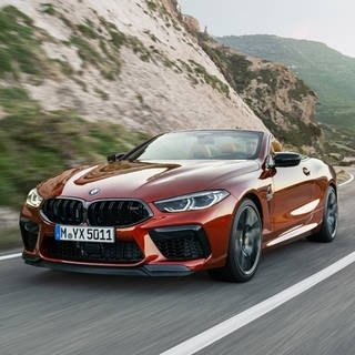 M社のフラッグシップオープンカー「M8カブリオレ」販売開始｜BMW