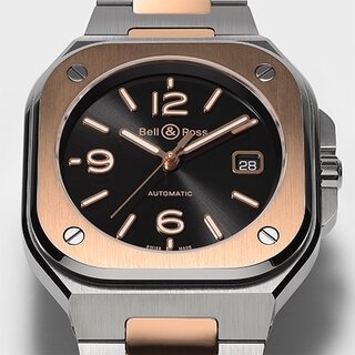 黒×金のスマートスタイル「BR 05 ブラック スティール＆ゴールド」｜Bell & Ross