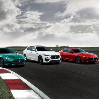 マセラティ ギブリとクアトロポルテにもフェラーリ製V8搭載の「トロフェオ」登場｜Maserati