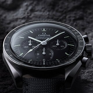 スピードマスター ムーンウォッチ マスター クロノメーター｜OMEGA