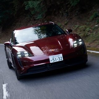 A BEV for Car Enthusiasts—First Drive of the Porsche Taycan 4S | Porsche