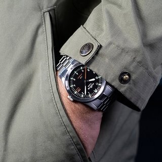 The new "Flieger" from FORTIS, recreating pilot watch elements with a modern style.