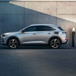 DS 7 Crossback Welcomes the Plug-in Hybrid 4WD Model, the E-TENSE 4x4 | DS