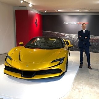 フェラーリ、リトラクタブルハードトップを備えた史上最強のプロダクションモデル「SF90スパイダー」を発表｜Ferrari