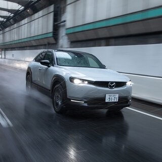 従来と同じような運転の楽しさを追求している──マツダMX-30 EVモデルに試乗｜MAZDA