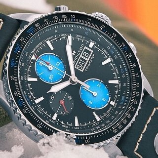 限定モデル「カーキ アビエーション コンバーター オートクロノ エアーツェルマット」｜HAMILTON