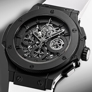 HUBLOT's signature chic monochrome aesthetic. Its rarity, limited to just 77 pieces, is also a major draw! | HUBLOT