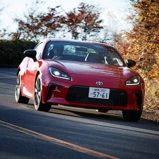 Test drive of the new GR86: Recommended for those who constantly seek exhilaration in their drive | TOYOTA