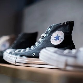 コンバースだからできるエコロジーを応援する活動、 スニーカーが媒体になりエコ素材を紹介する｜CONVERSE