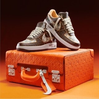 「エア フォース 1」by ヴァージル・アブローがサザビーズのオークションに登場｜LOUIS VUITTON
