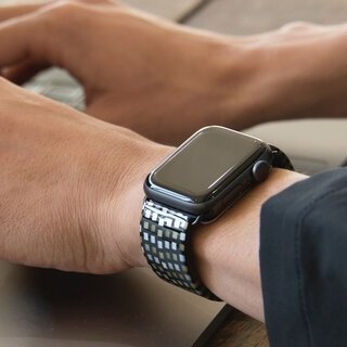 The "Air Bangle" for Apple Watch, born from the craftsmanship of Sabae's eyewear production | SANYOU