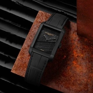 “黒の巨匠”に捧げられたハンプトン「ピエール・スーラージュへのオマージュ」｜BAUME & MERCIER