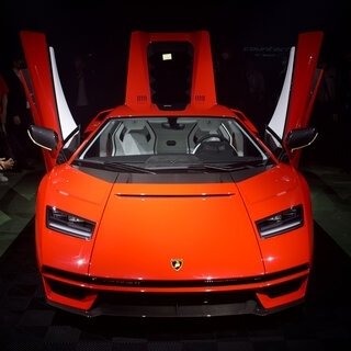 The New 48V Hybrid 'Countach' Arrives in Japan | Lamborghini