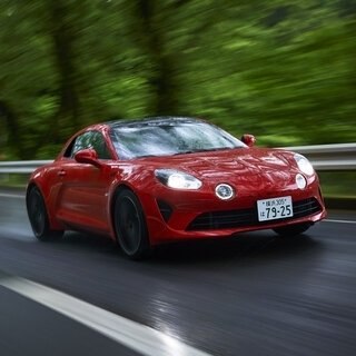 Test Drive the New Alpine A110—Exploring the Differences Between the "110 GT" and "110 S" | Alpine