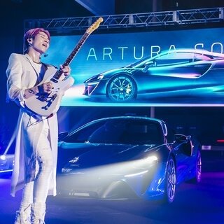 McLaren's First Series-Production PHEV, the Artura, Debuts in Japan Alongside MIYAVI's Guitar | McLaren
