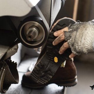 Vibram, the World-Renowned Italian Sole Manufacturer, Holds a Pop-Up at Vintage Store FRONT11201