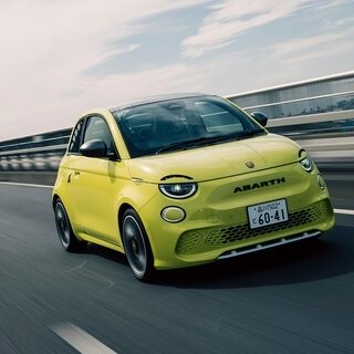 Abarth's First BEV, the 'Abarth 500e,' Allowing Enjoyment of Stimulating Engine Sounds, Arrives in Japan | Abarth