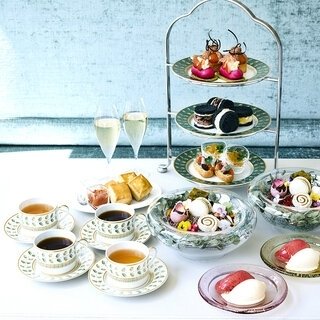 It was here. The "afternoon tea that truly satisfies" I'd only dreamed of. La Maison de la Bergeronnette GINZA | EAT