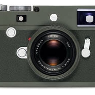 オリーブグリーンを纏ったライカの特別限定モデル｜Leica