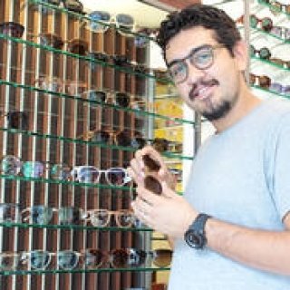 GLCO｜注目のアイウェアブランド「GLCO」デザイナー ギャレット・レイト氏来日インタビュー