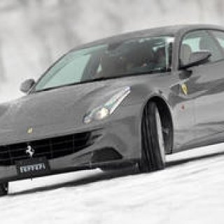 Test Drive of the Ferrari FF on an Ice Circuit