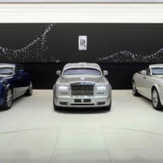 ファントム・シリーズII、ジュネーブでデビュー｜Rolls-Royce
