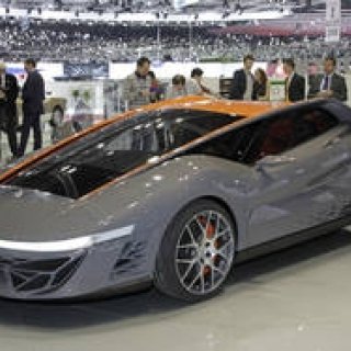ベルトーネ100周年記念モデル「ヌッチオ」｜Bertone
