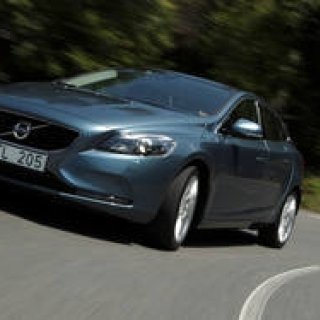 プレミアムコンパクト ボルボV40に試乗｜Volvo