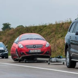 メルセデス・ベンツはなぜ安全なのか｜Mercedes-Benz