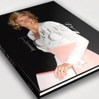 TOD'S Supports the Photobook 'Timeless Icons'