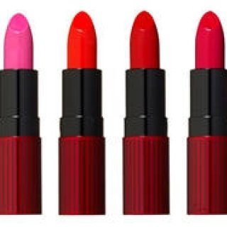 LE WATOSA｜女性らしさを高める究極の赤。永遠の“惚ればーレッド”登場