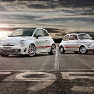 フィアット、アバルトブースは500ファミリー大集合｜Fiat & Abarth