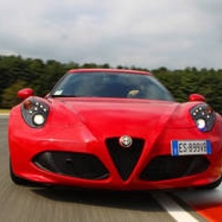 アルファ ロメオ 4Cに試乗｜Alfa Romeo