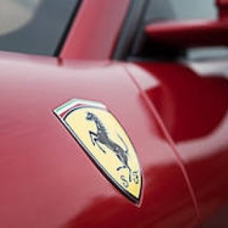 F12 ベルリネッタに宿るフェラーリのデザイン美｜Ferrari