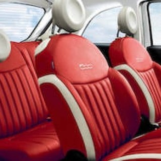 フィアット500に特別なレザーシートの限定車｜Fiat