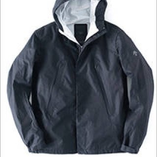 23rd Feature: JOURNAL STANDARD | Robust, Unpretentious Black Outdoor Wear