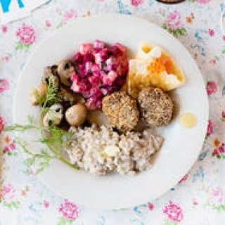 EAT | This Time, World Breakfast All Day Features Russian Breakfasts